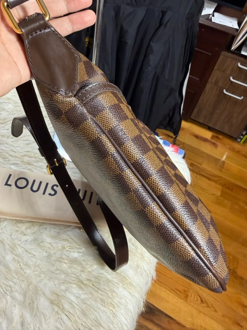 Louis Vuitton Blumsburry PM DE Crossbody, - Picture 6 of 16